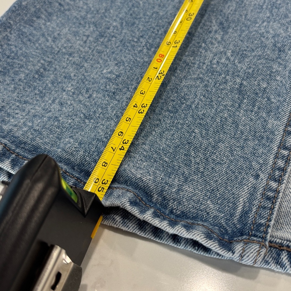 Universal Thread medium wash Blue‎ Denim Skirt women’s size 4 in great condition - Picture 4 of 8